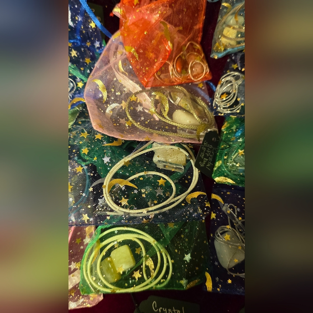 Twelve Starry Organza Gift Bags With Assorted Polished Gemstones And Necklace - Picture 3 of 11